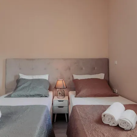 Apartamento Family House In