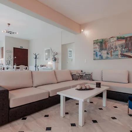 Family House In Apartment Nafplio