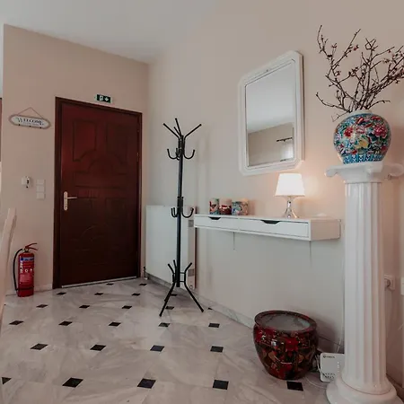 アパート Family House In ナフプリオ