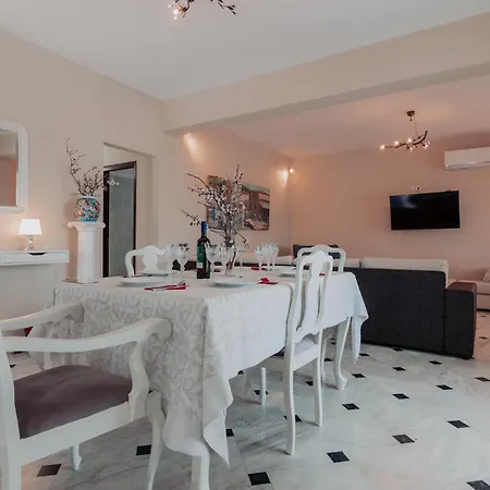 Family House In * Nauplia