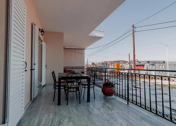 Апартаменты Family House In *