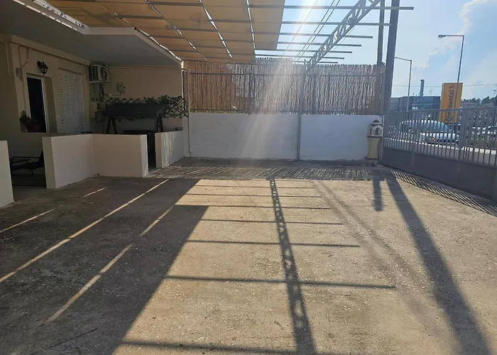 Апартаменты Family House In *